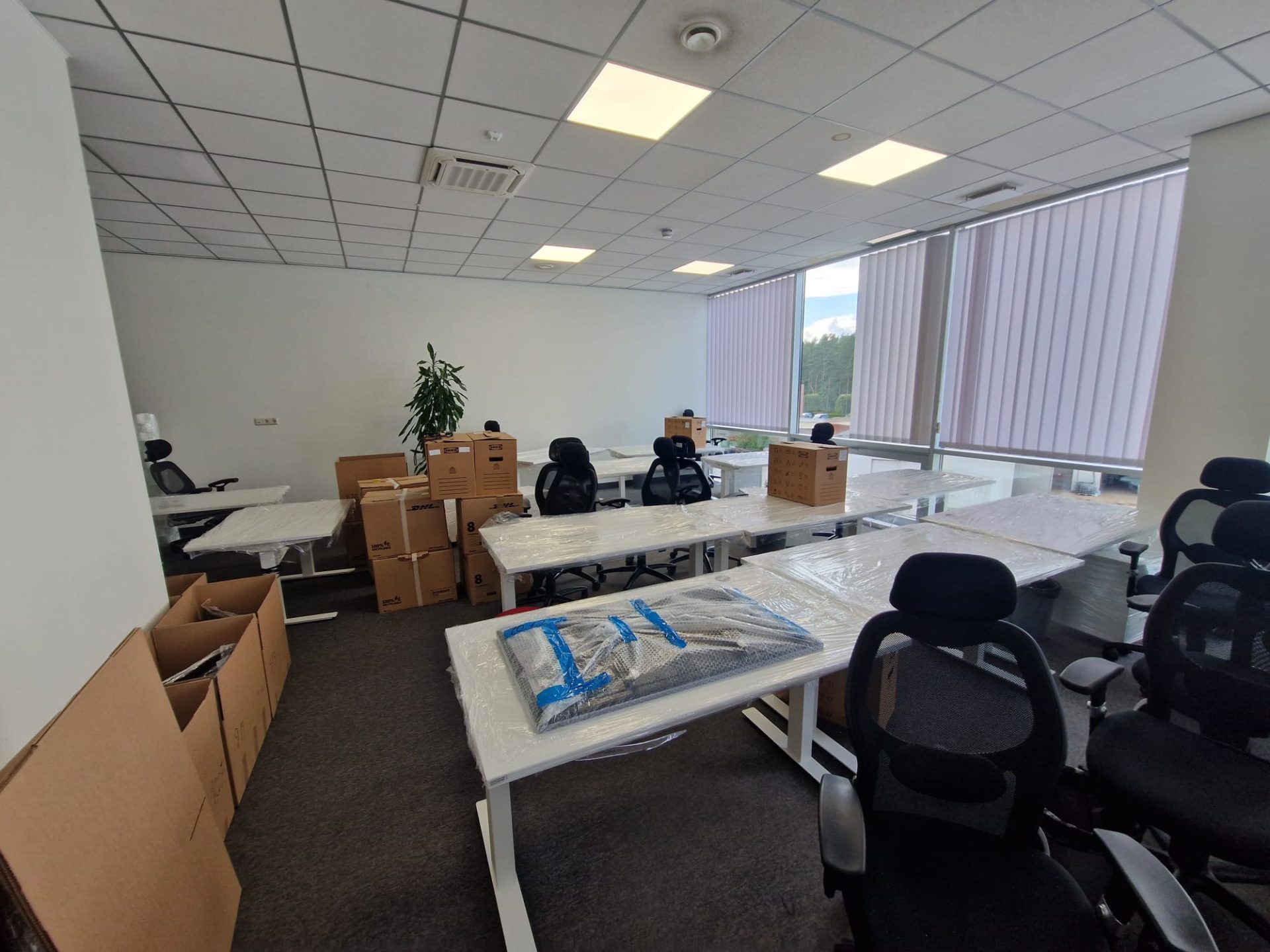 Blog 9 Biroju mebelu parcelsana